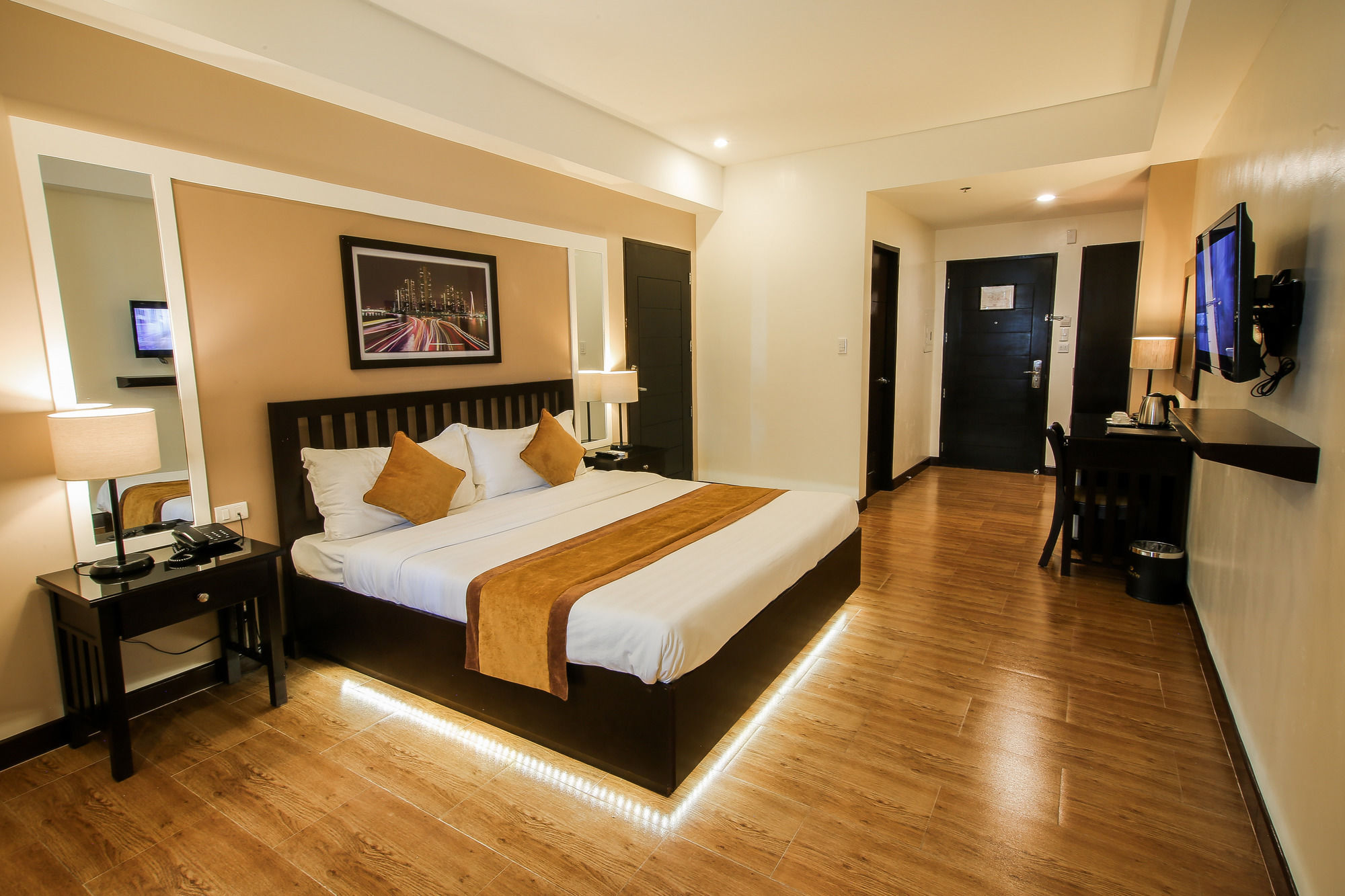 Prime City Resort Hotel Angeles Exterior foto