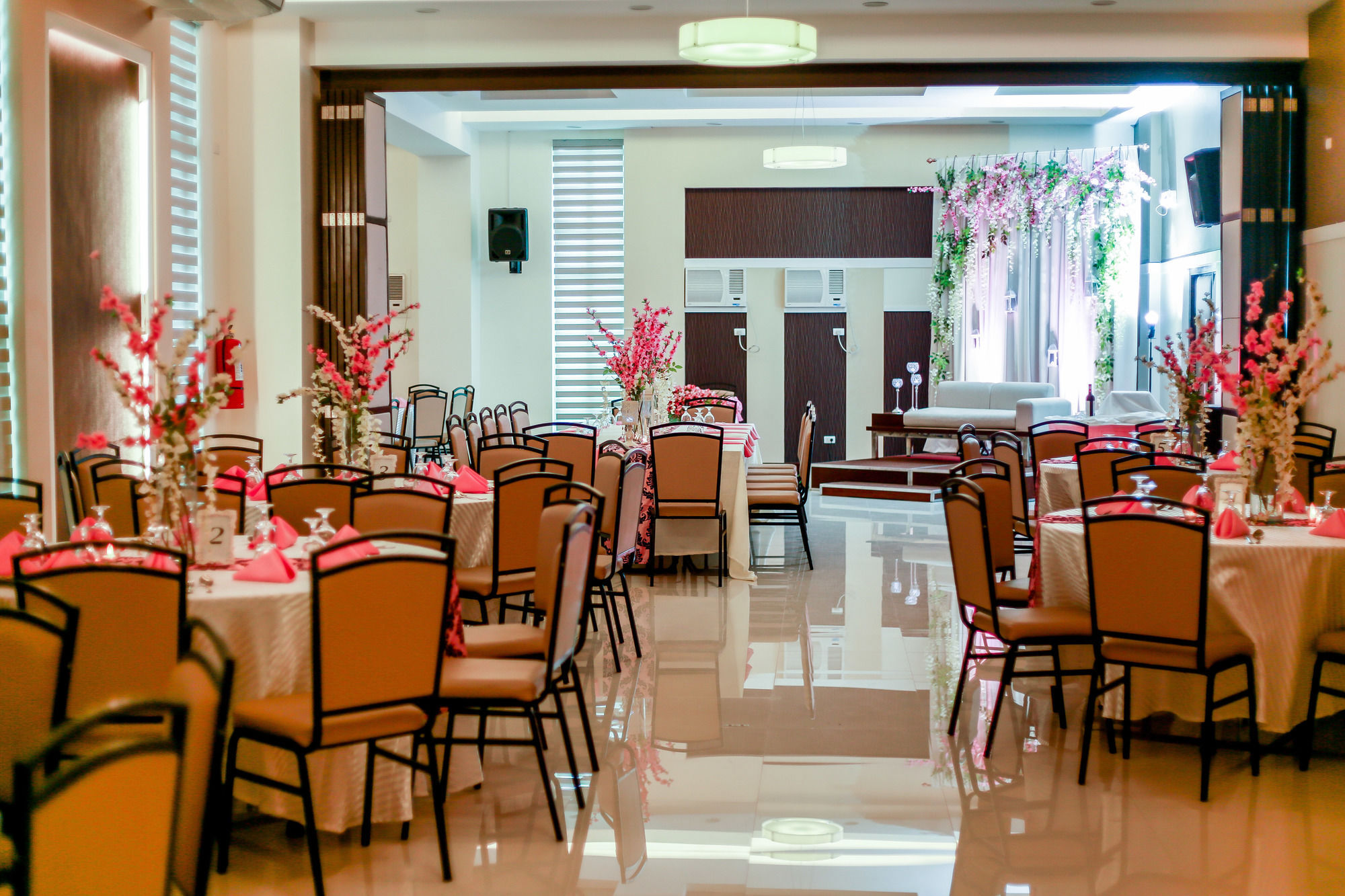 Prime City Resort Hotel Angeles Exterior foto